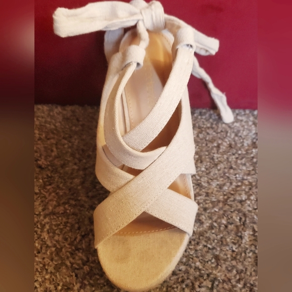 Shoedazzle Beige Wedge Sandals - Picture 3 of 3